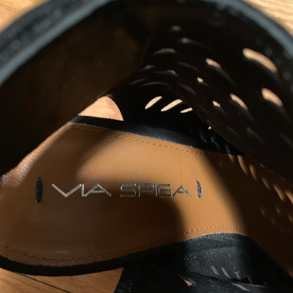 Via Spiga Leather Cutout Wedges - Picture 2 of 5